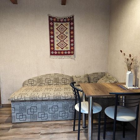 Cute&Tiny -5 Minutes Walk From Marjanishvili Metro Tbilisi Bagian luar foto