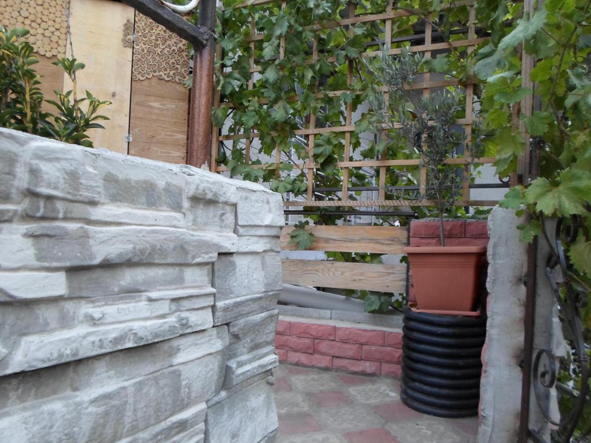 Cute&Tiny -5 Minutes Walk From Marjanishvili Metro Tbilisi Bagian luar foto