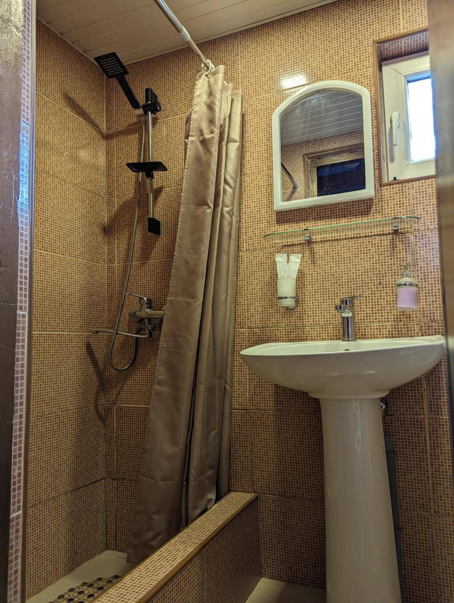 Cute&Tiny -5 Minutes Walk From Marjanishvili Metro Tbilisi Bagian luar foto